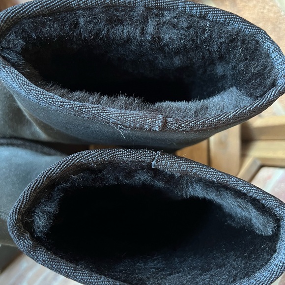 EMU AUSTRALIA Unisex Platinum Stinger Slim Lo Sheepskin Boot Black Size W10/M9 - Picture 6 of 6